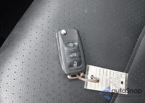 2018 Volkswagen Jetta 1.4T Se/1.4T Wolfsburg Edition z USA, uszkodzony, nr VIN 3VWDB7AJ2JM261704